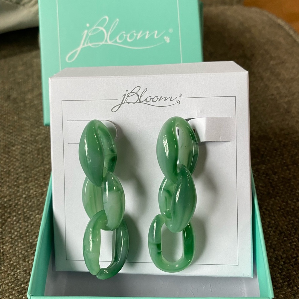 bloom Green Chain Link Earrings
